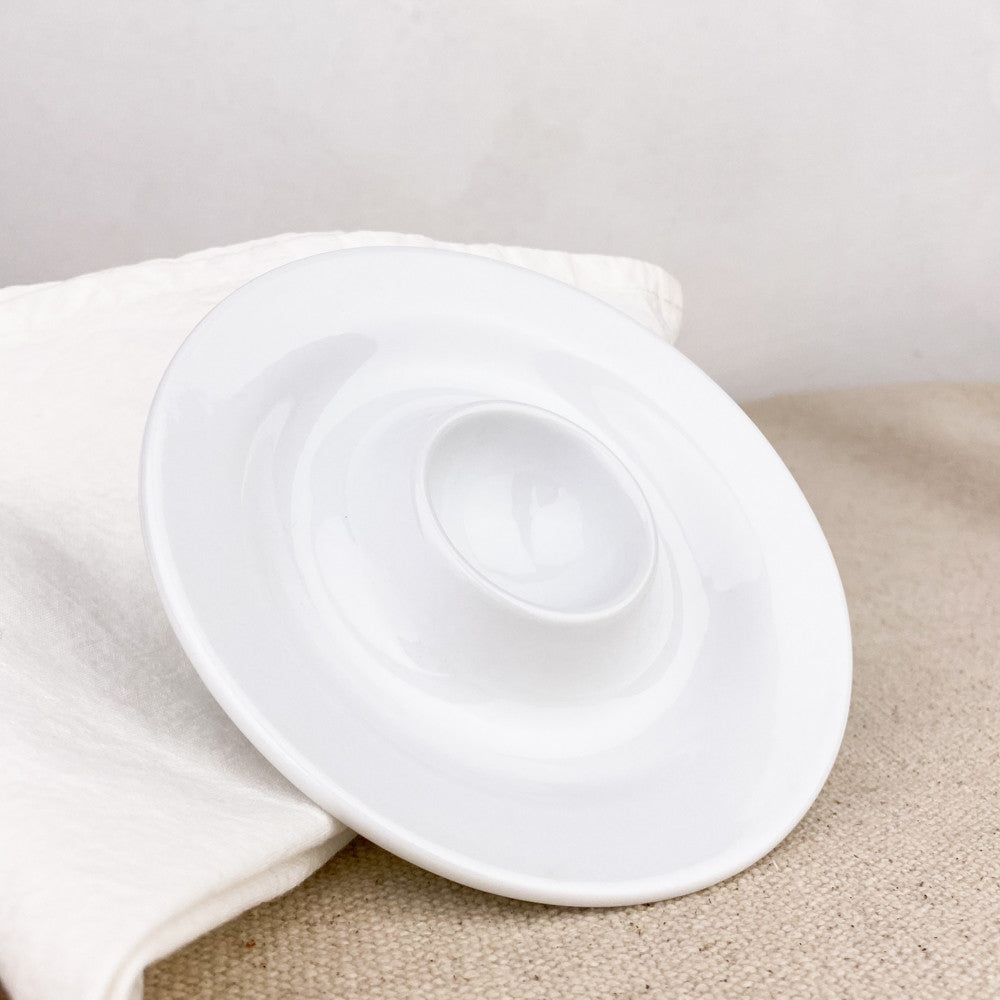Coquetier ramasse-coque en porcelaine