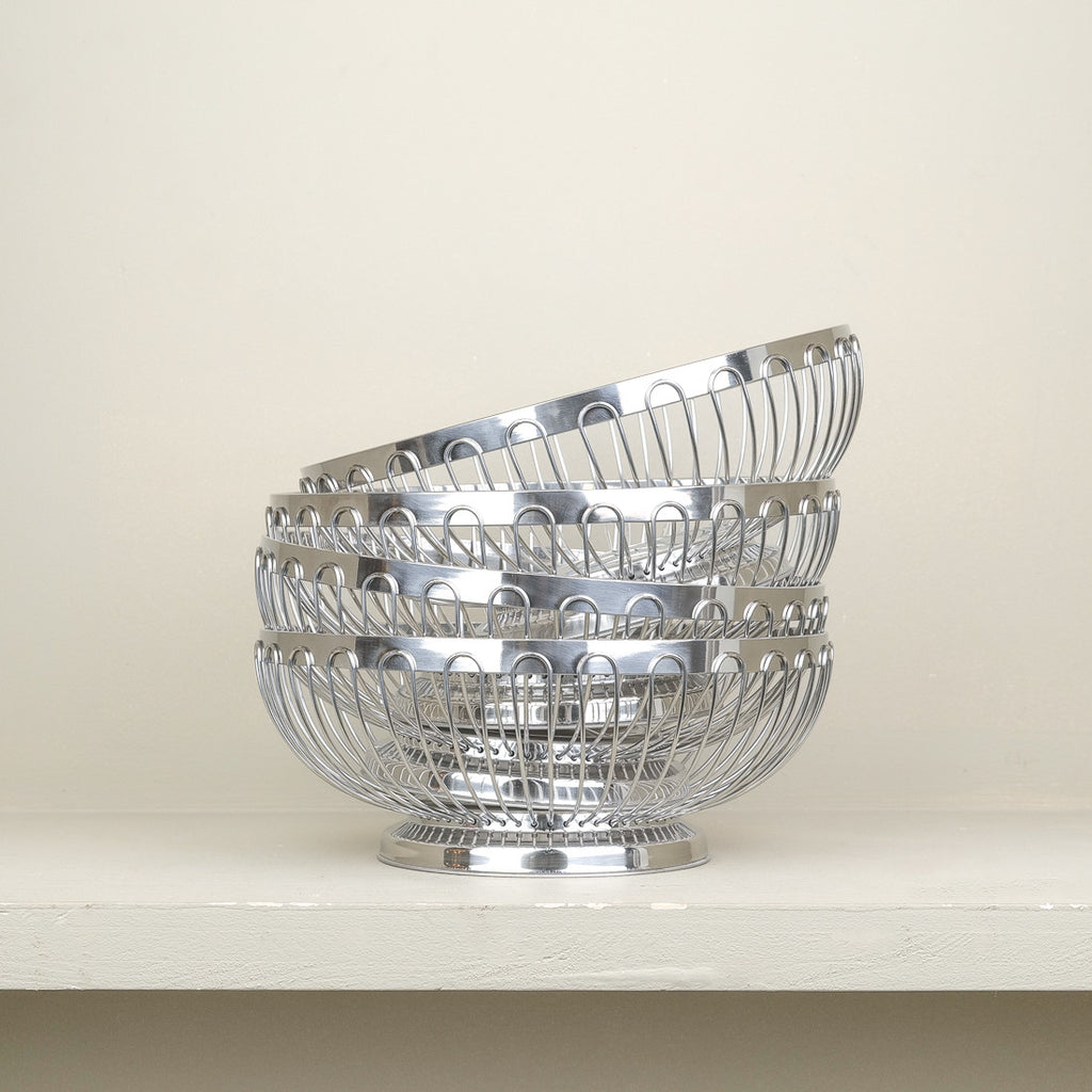 Chrome-plated table basket