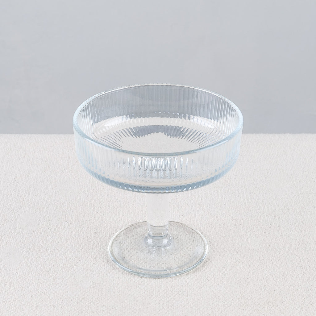 Footed ice cream cup