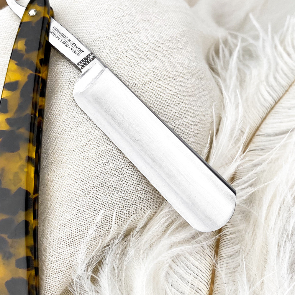 hollow ground carbon blade Dovo straight razor