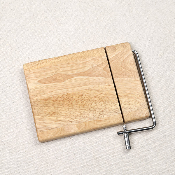 Wire cheese slicer with stainless steel wire on rubberwood board, 24 x 17.5 cm, for Christmas cheese platters