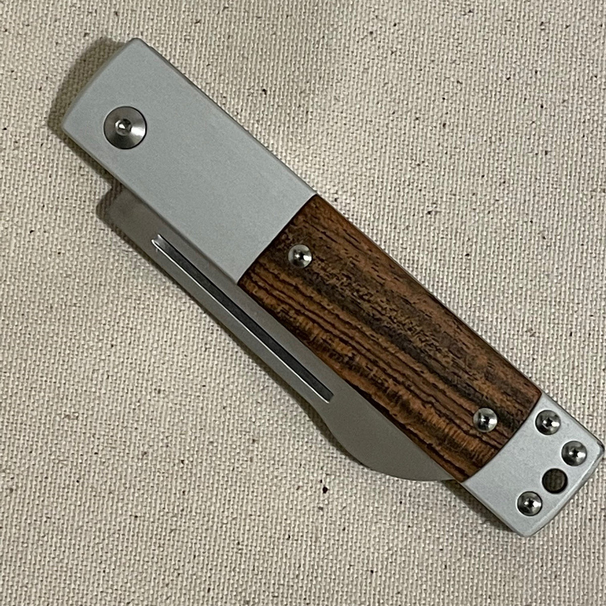 In-Estro Maserin knife