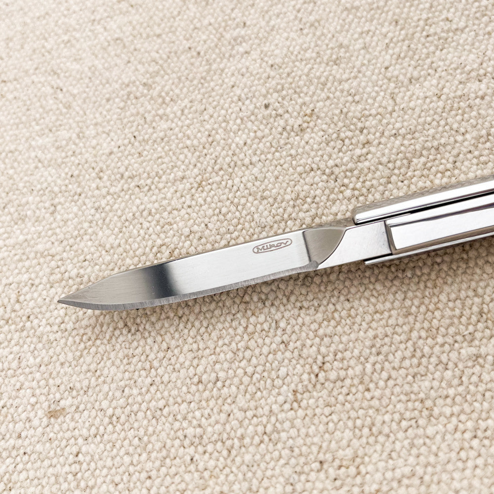 Folding cube knife