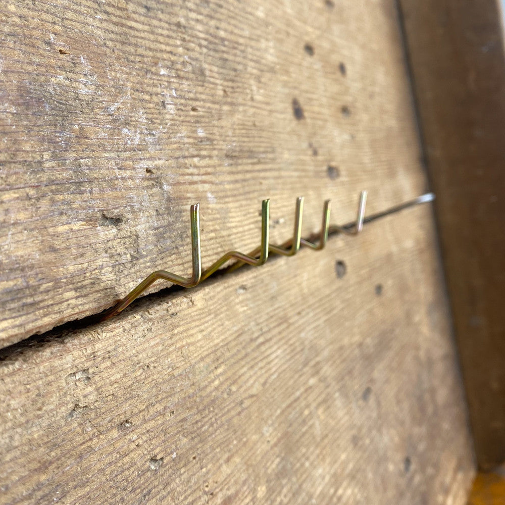 Plasterboard hooks La Guêpe
