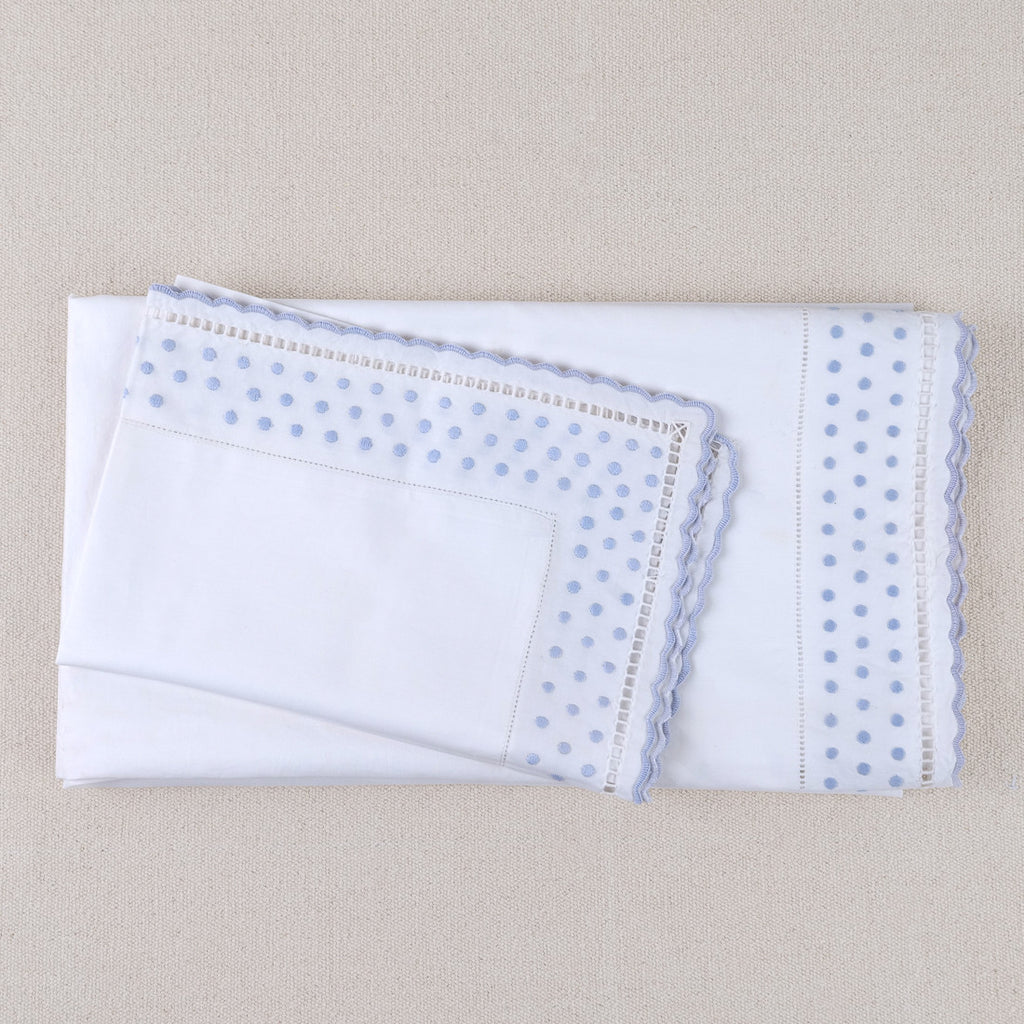 Fitted sheet and pillowcase for baby