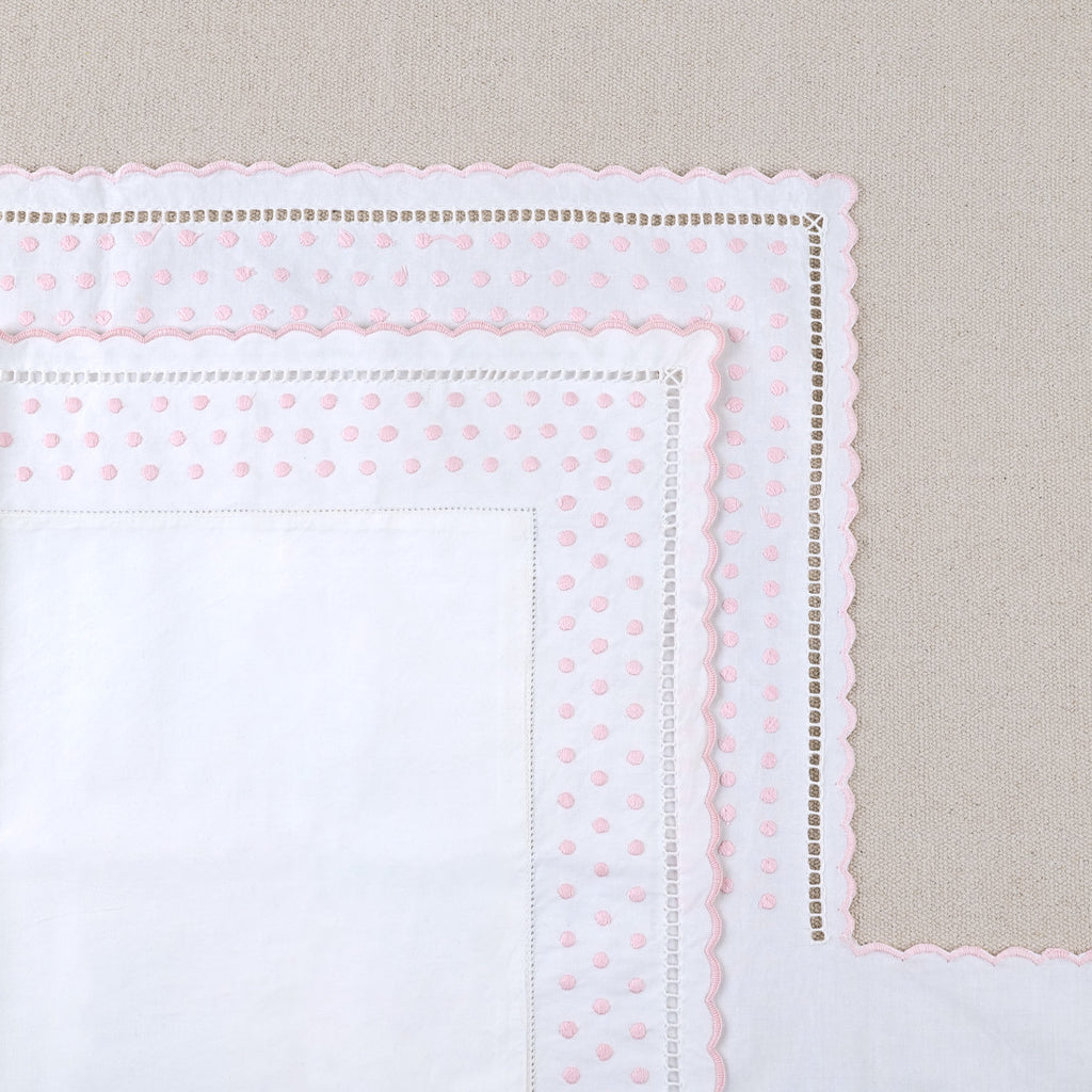 Fitted sheet and pillowcase for baby