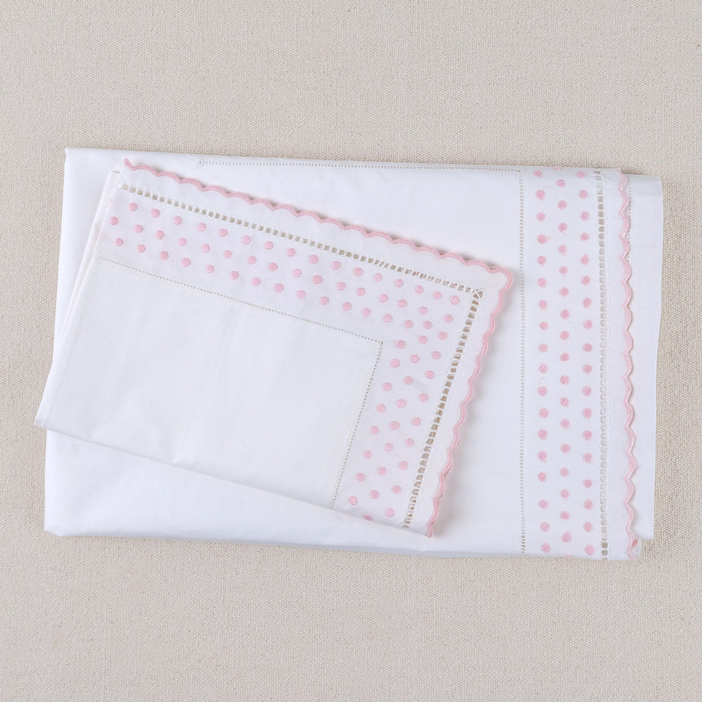Fitted sheet and pillowcase for baby