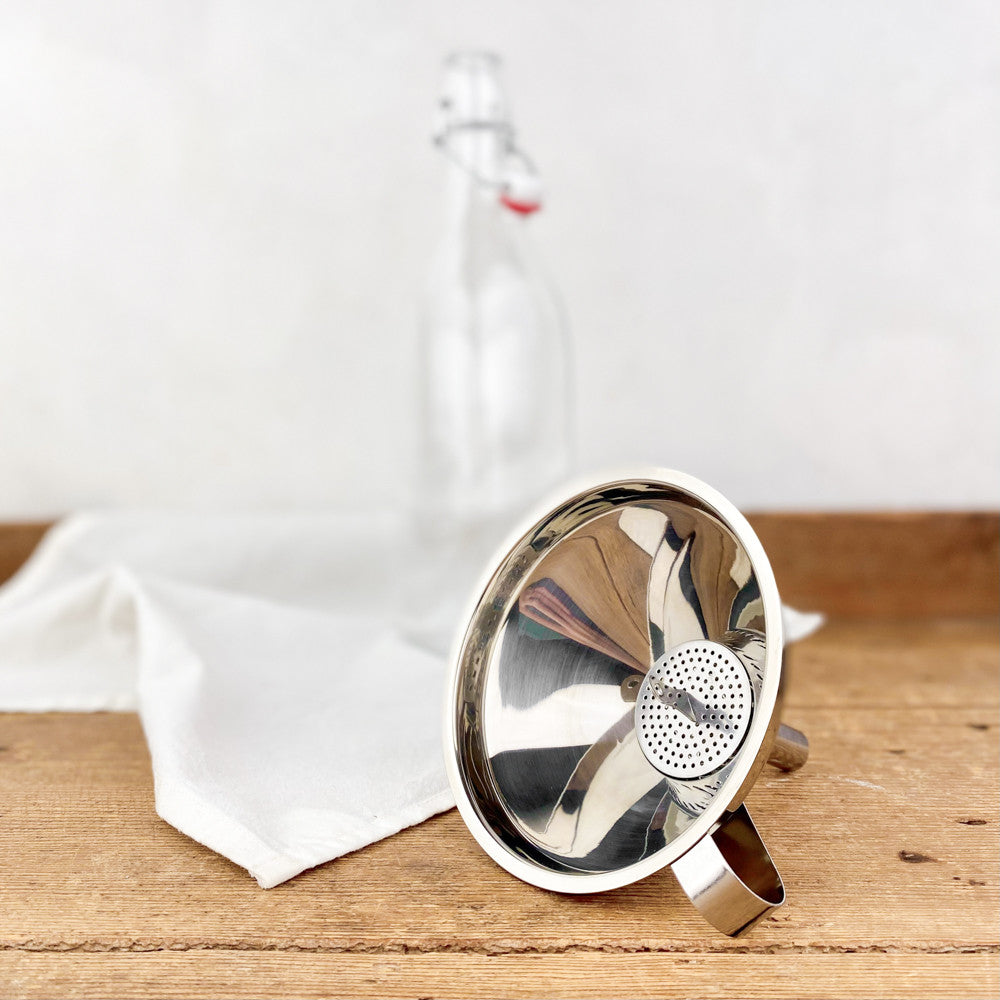 Entonnoir avec filtre amovible en inox