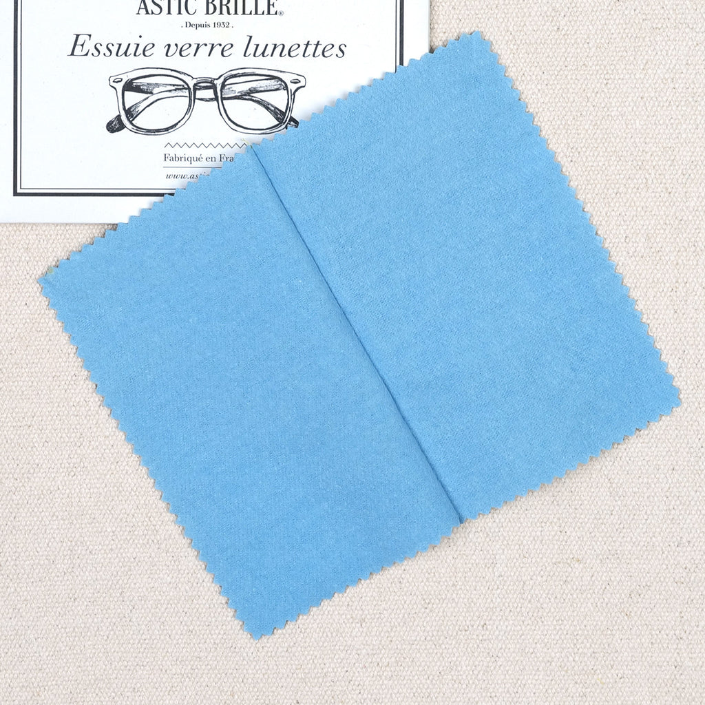 Essuie verre à lunettes