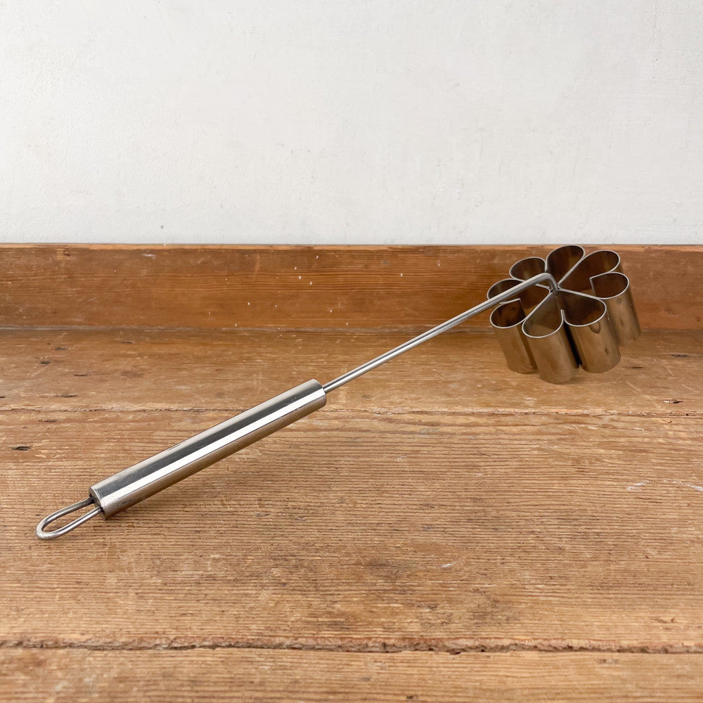 Rosette fritter iron