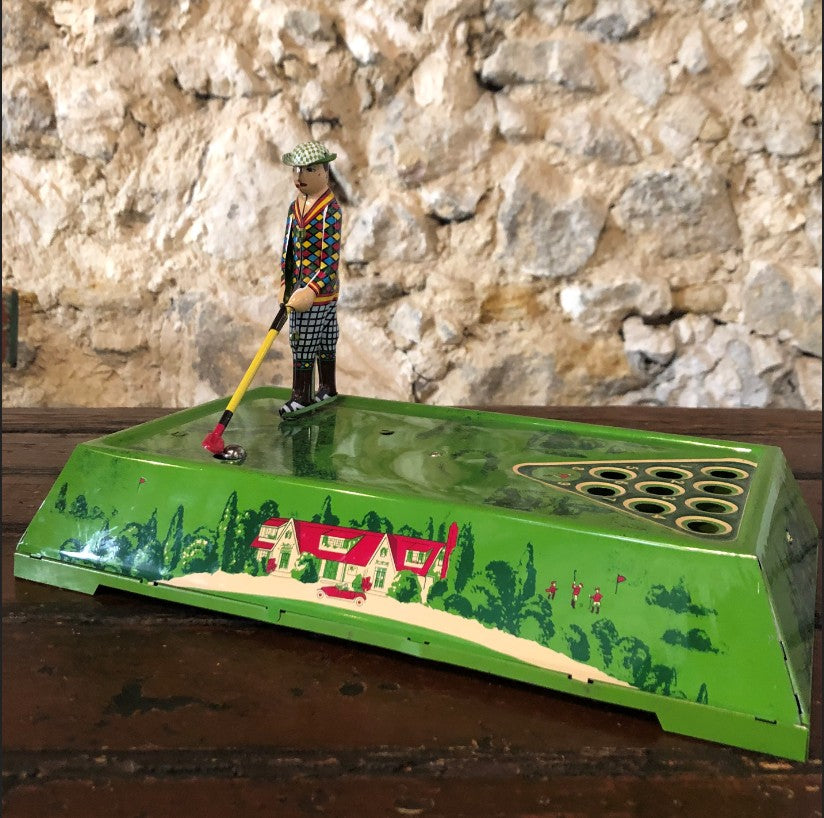Metal golfer