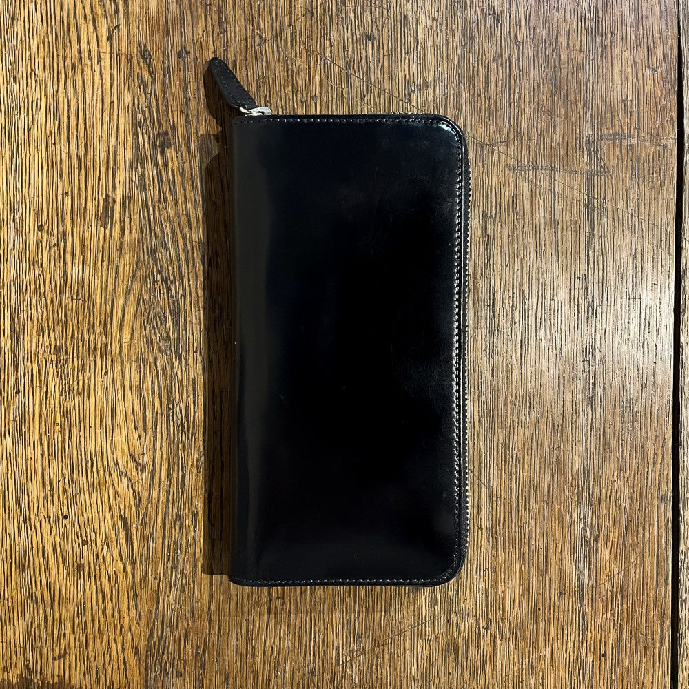 Large zipped leather wallet