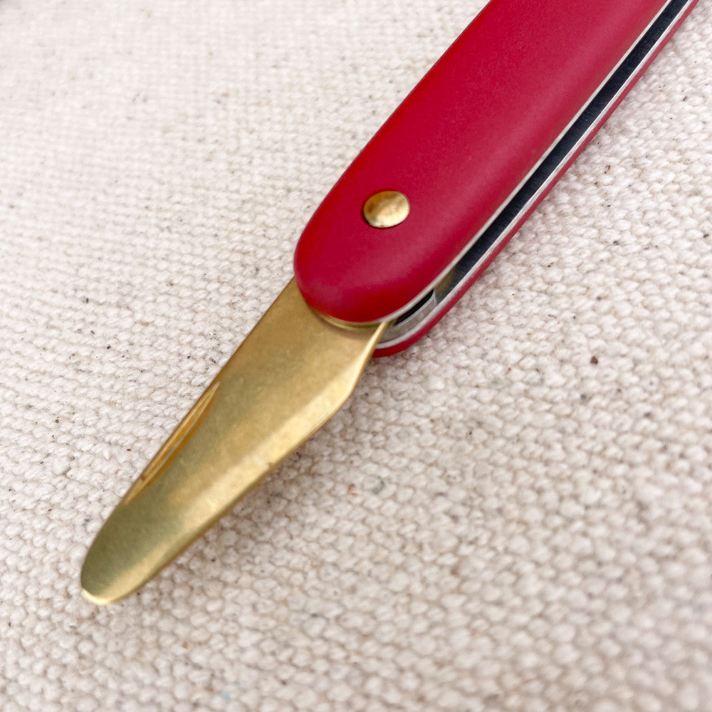 Grafting knife with brass spatula