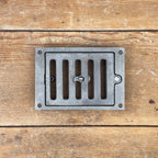 Adjustable cast-iron ventilation grille
