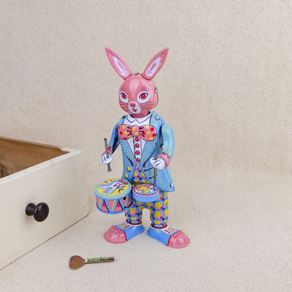 Mechanical beater rabbit