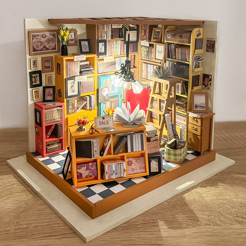 Miniature bookstore