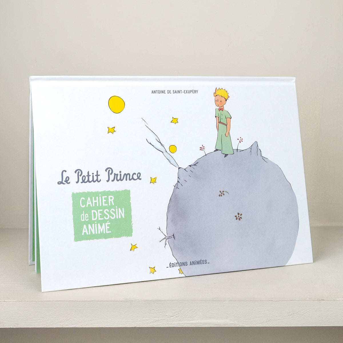 Livre animé le Petit Prince à colorier et transformer en dessin animé, +6 ans, couverture du Petit Prince sur sa planète
