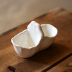 Double salt and pepper pinch pot in white earthenware by Louis Sicard, two hand-shaped wells, made in Provence
