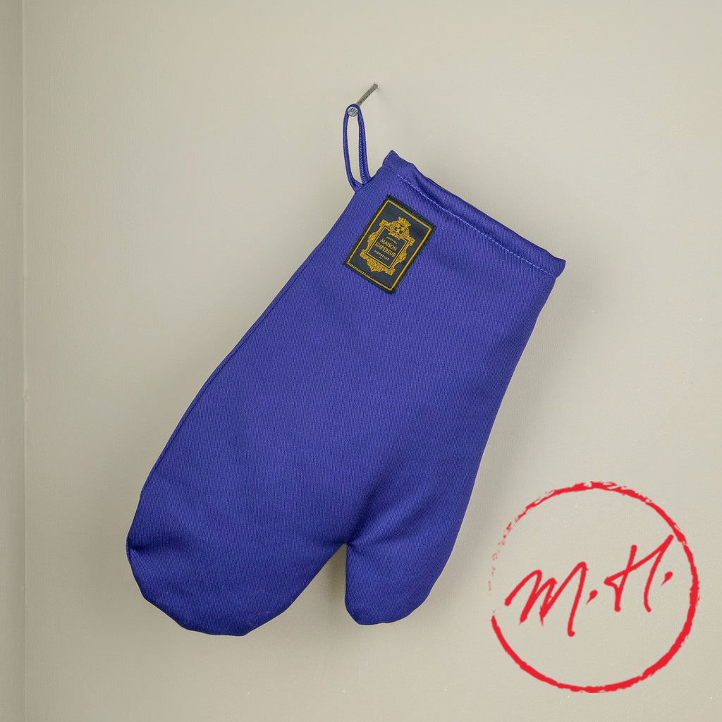 Maison Empereur crest glove potholder