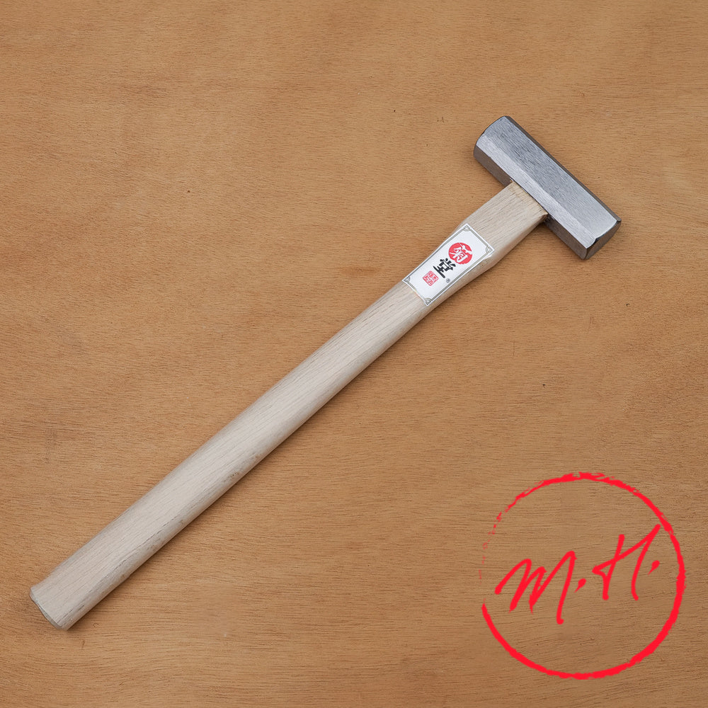 Marteau japonais Kikudo pour ébénisterie, tête acier et manche bois octogonal, fabrication japonaise