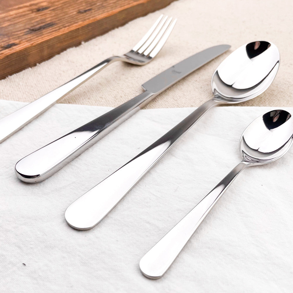 24-piece polished stainless steel cutlery set