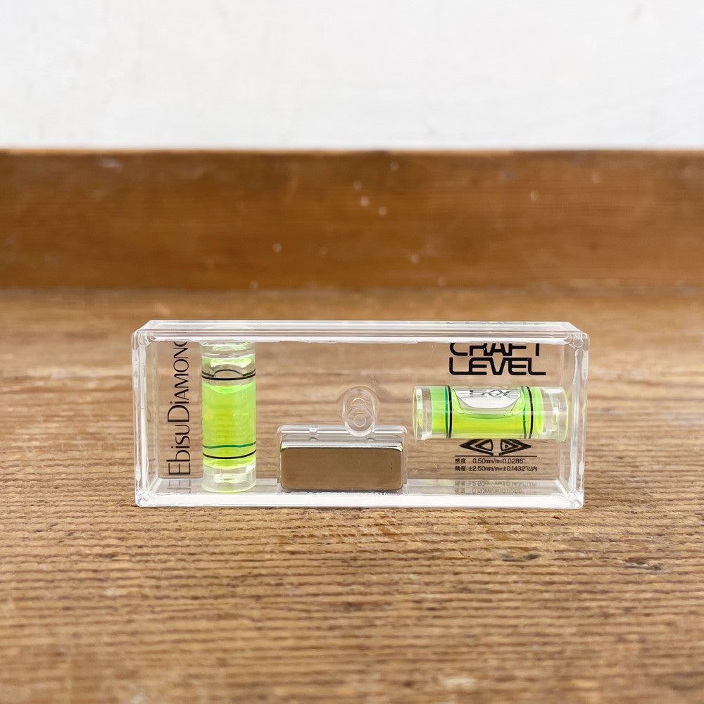Mini transparent level with magnet