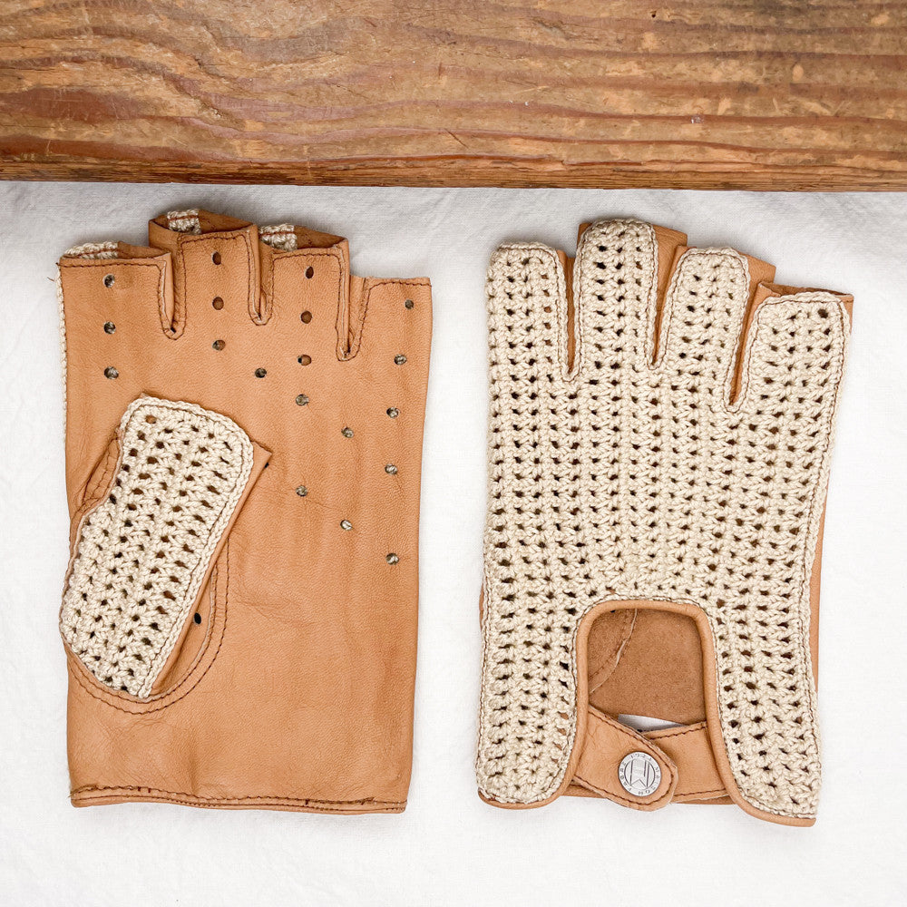Crochet and lambskin mittens Maison Fabre