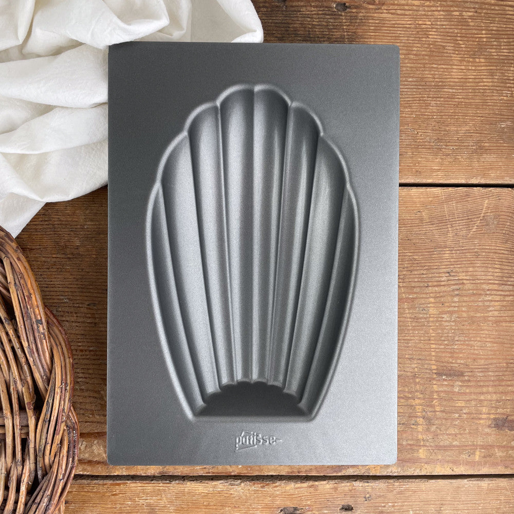 Moule à madeleine XXL en acier revêtu
