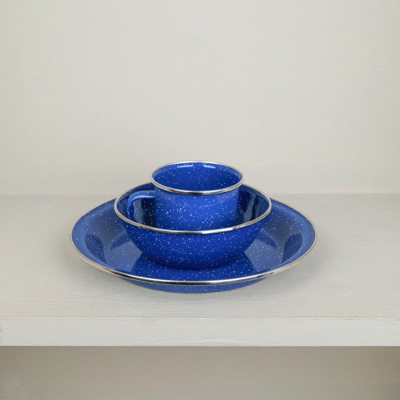 Mug de camping en émail bleu