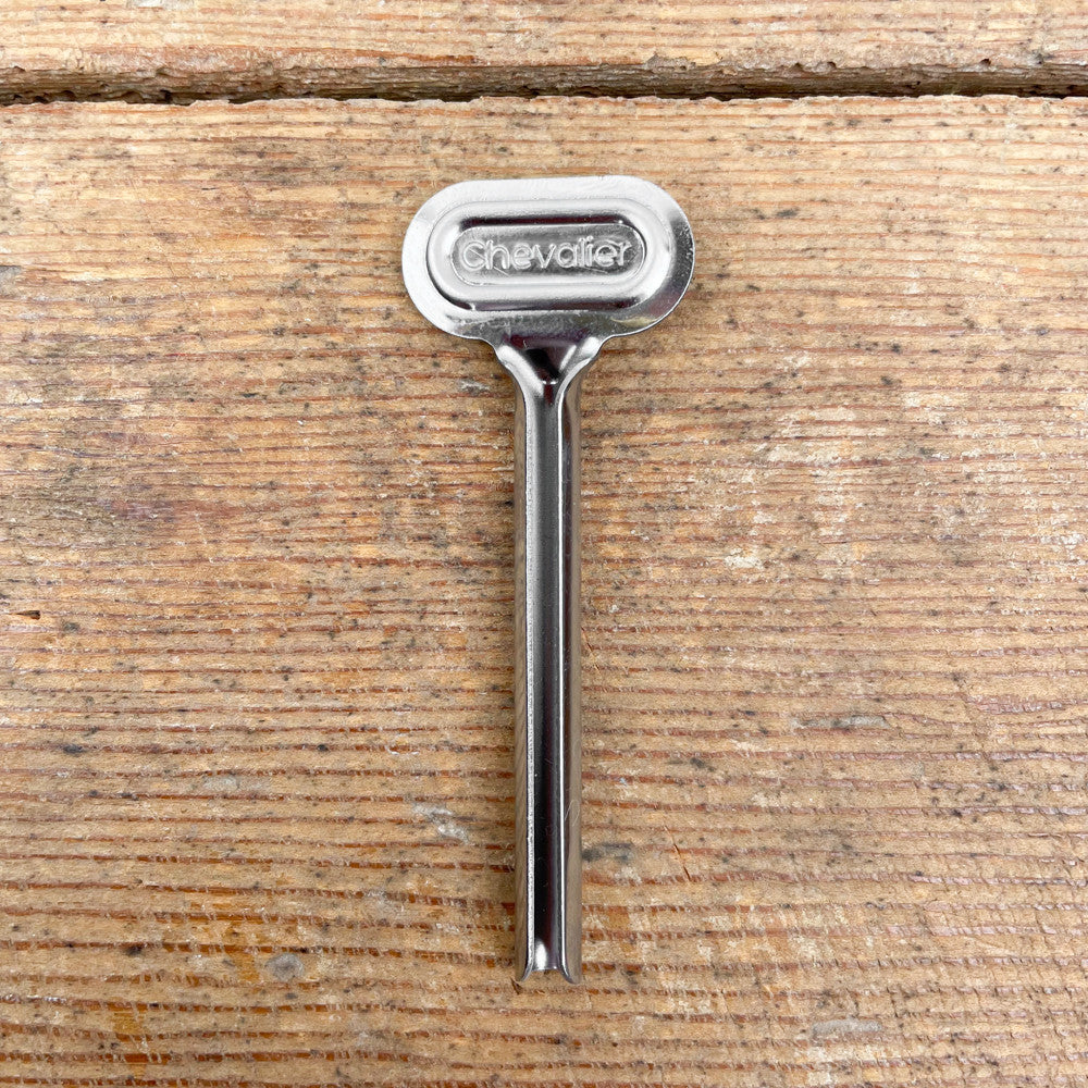 Pair of tube squeezer keys
