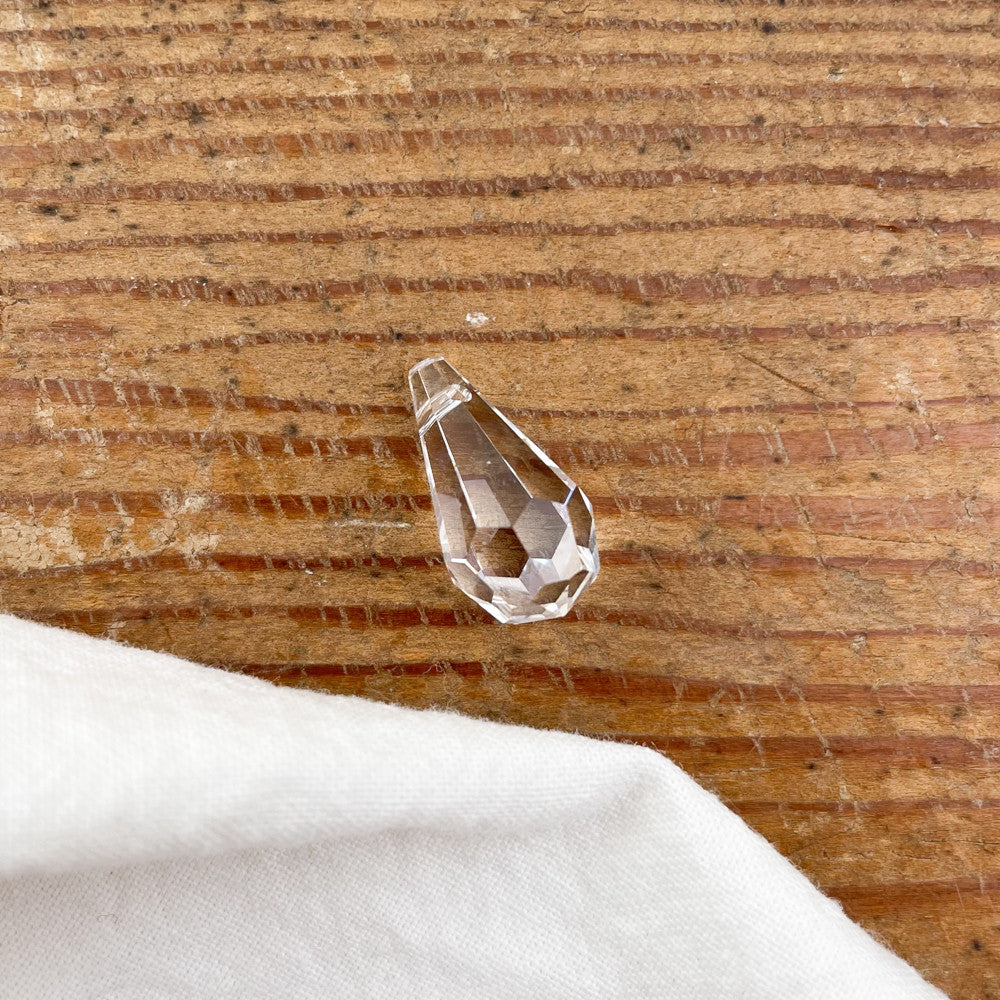 Crystal drop pendant