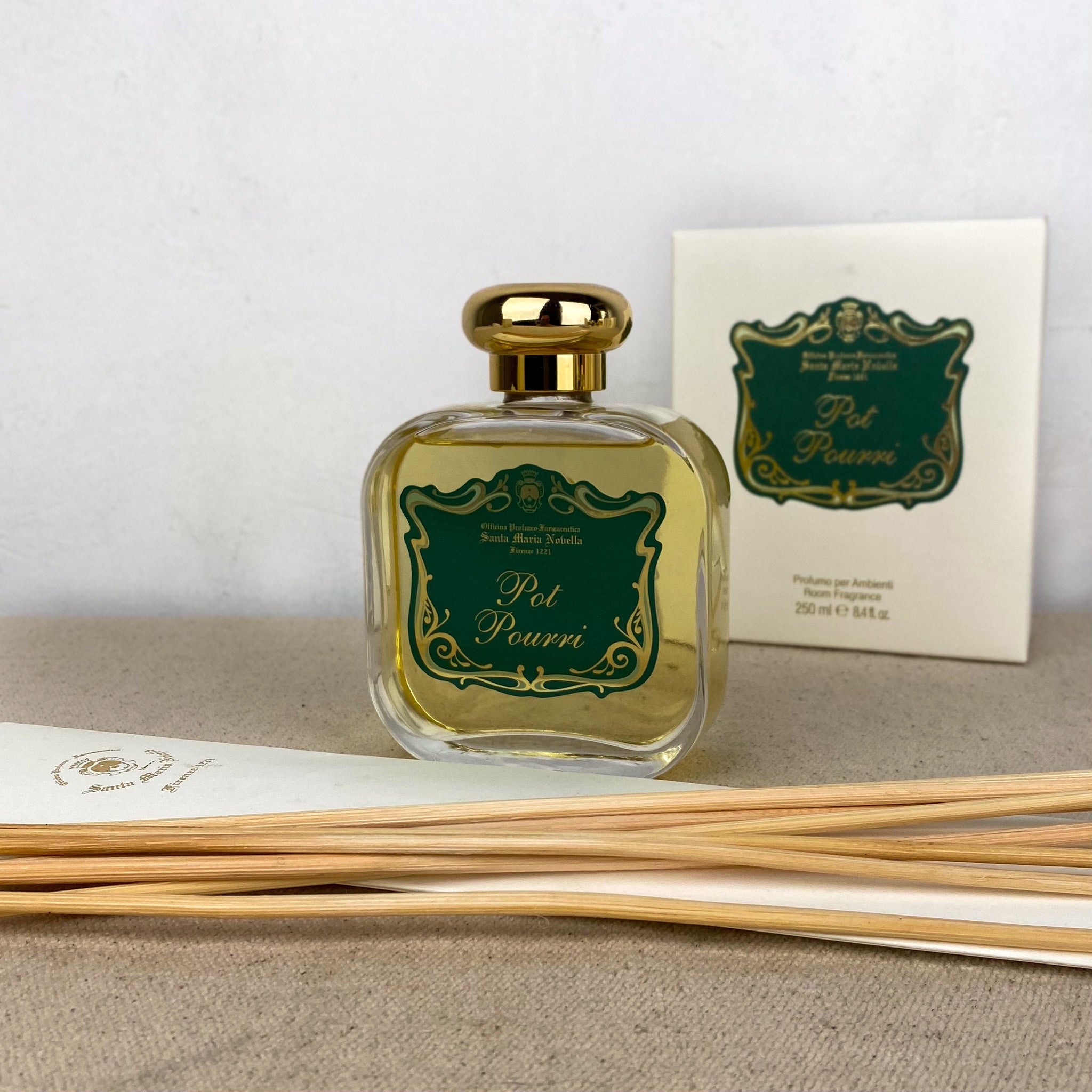 Pot Pourri Santa Maria Novella diffuser | Maison Empereur