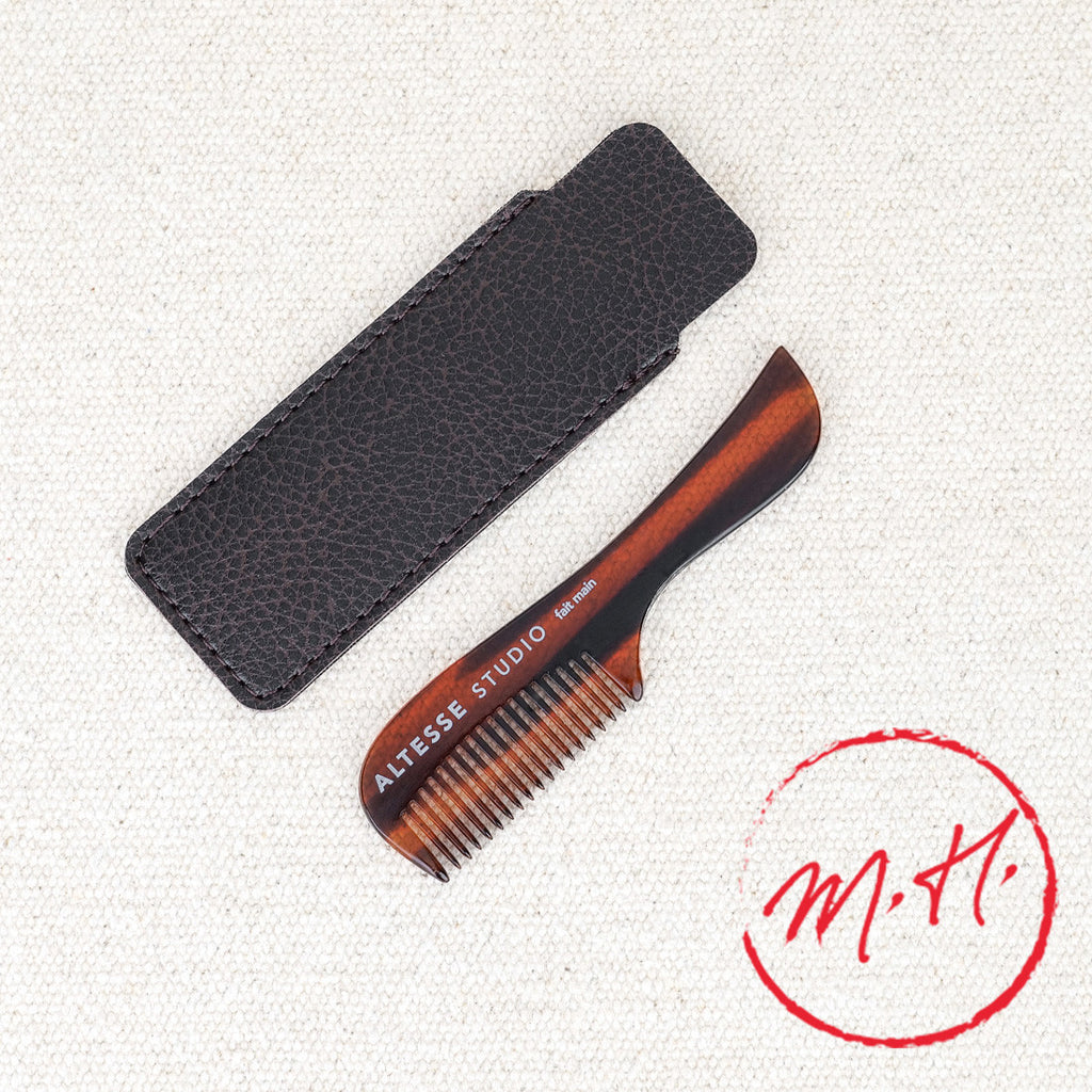 Peigne à barbe et moustache