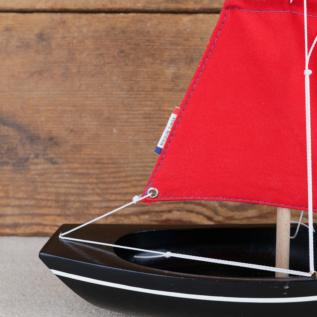 Tirot toy boat made in France