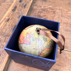 Petit globe terrestre à suspendre