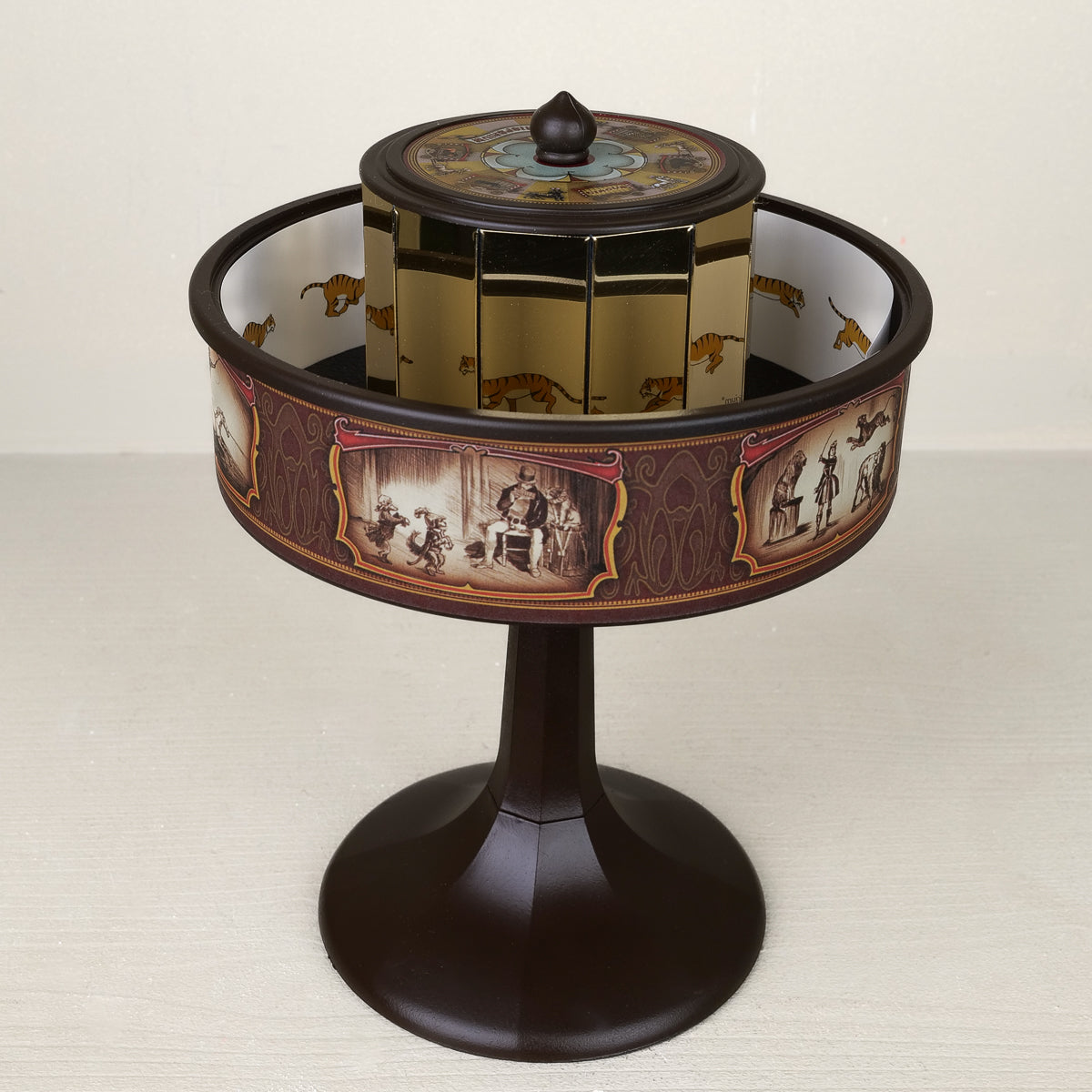 Mirror animation toy with circus drum showing tigers, Spanish-made Hemisferium praxinoscope H64