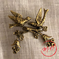 Pins Branche Oiseaux