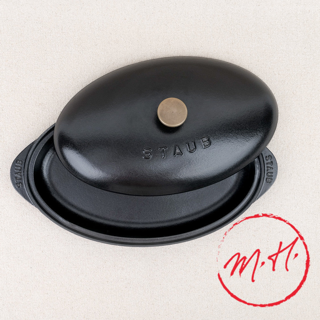 Plat de cuisson ovale en fonte Staub