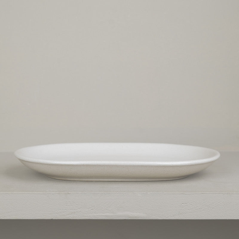 Assiette ovale en grès naturel