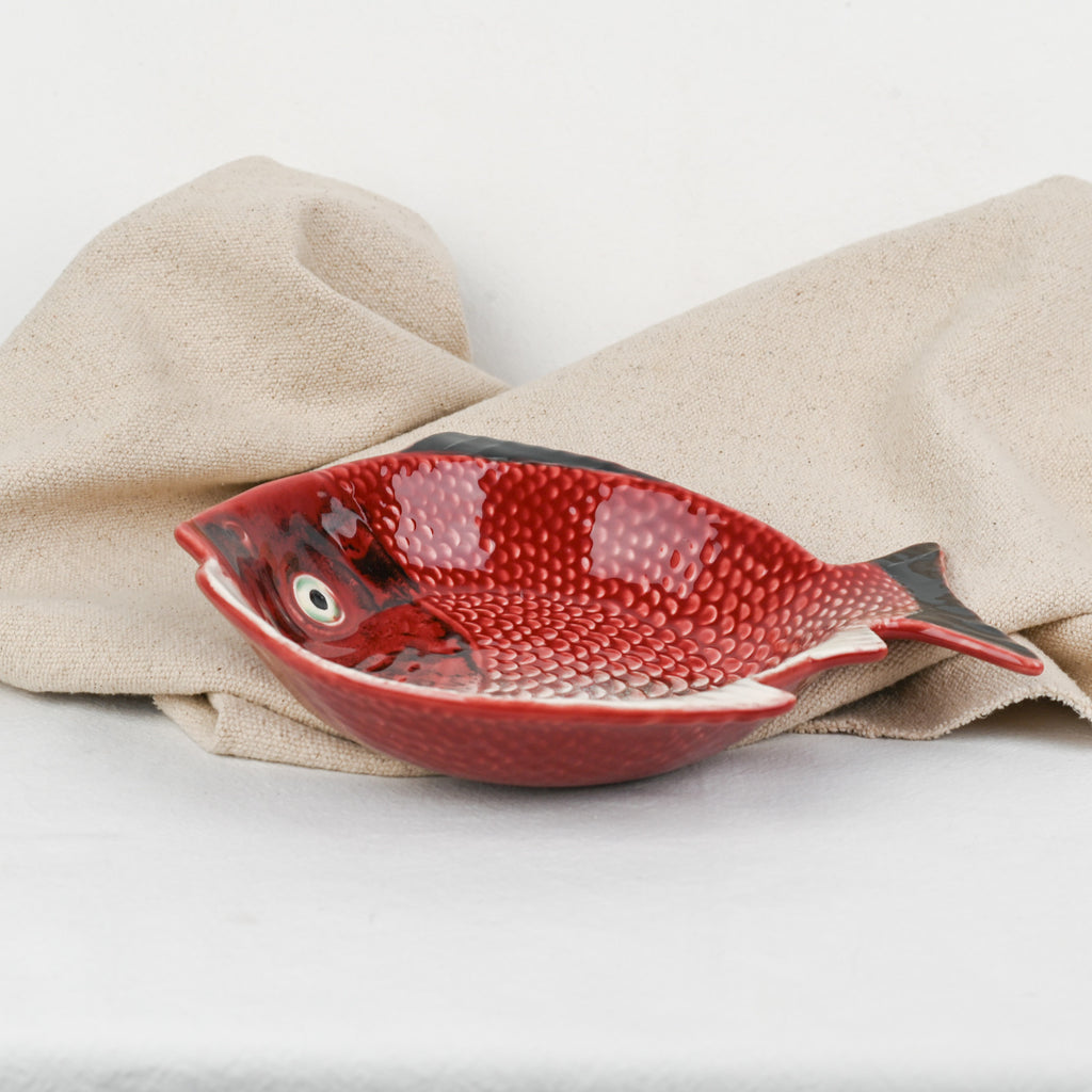 Bordallo Pinheiro plat poisson creux