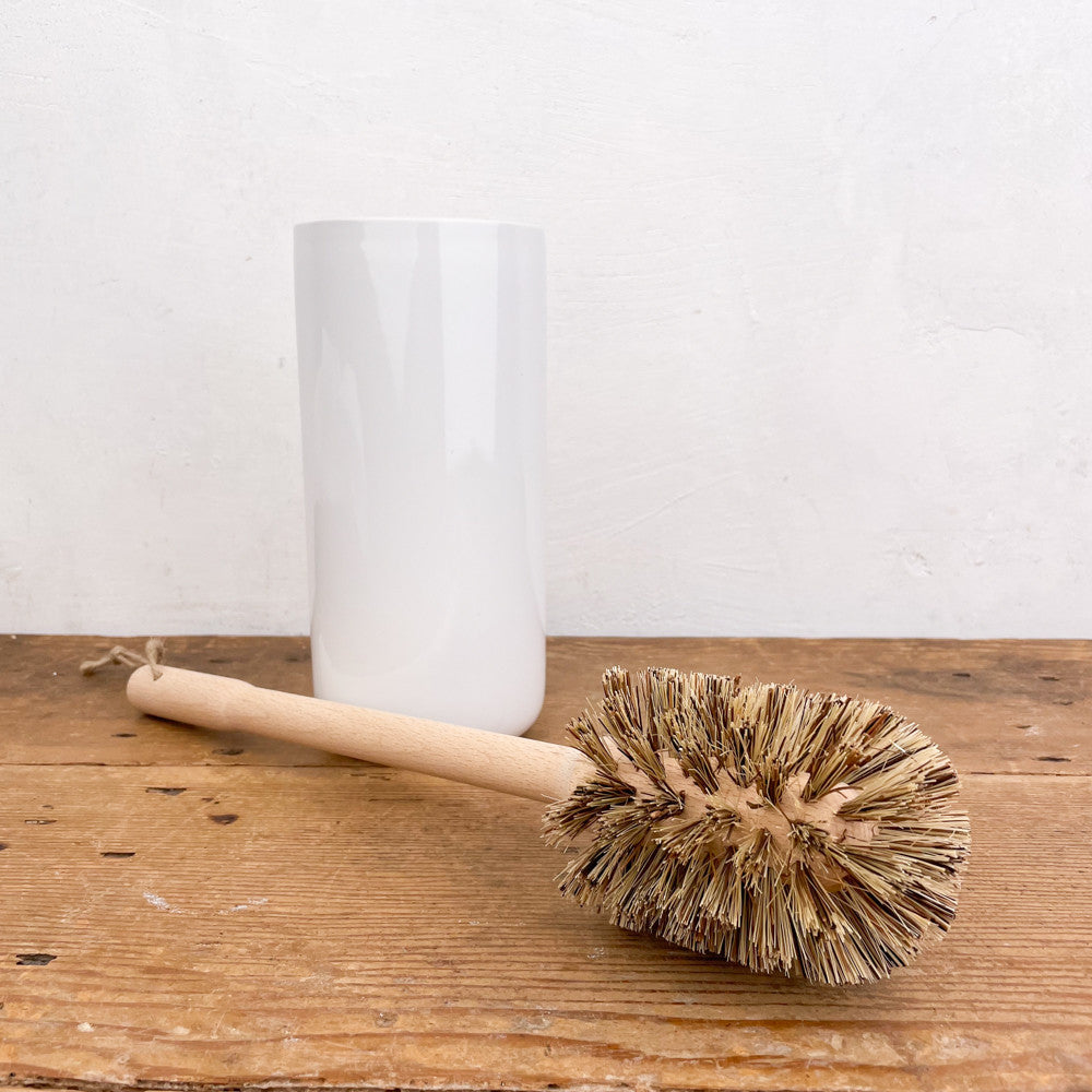 Porte-balayette WC en faïence blanche et sa brosse en bois