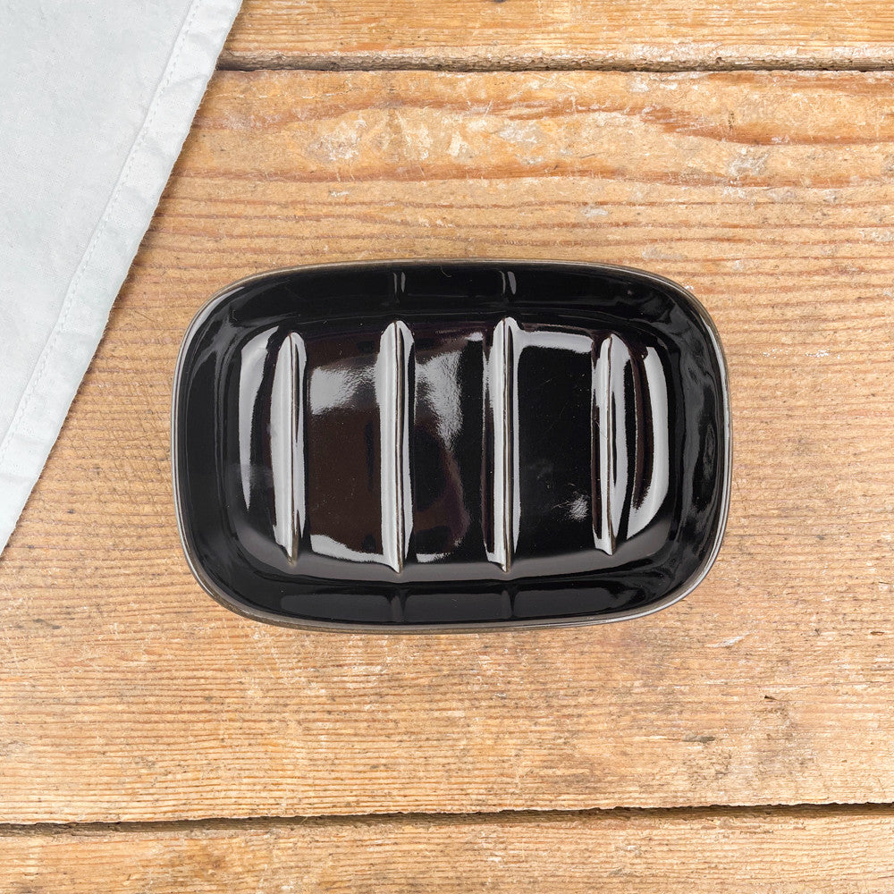 Porte-savon strié en porcelaine