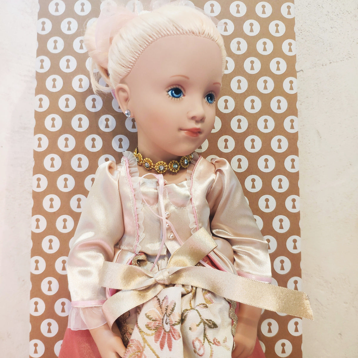 Poupée Reine