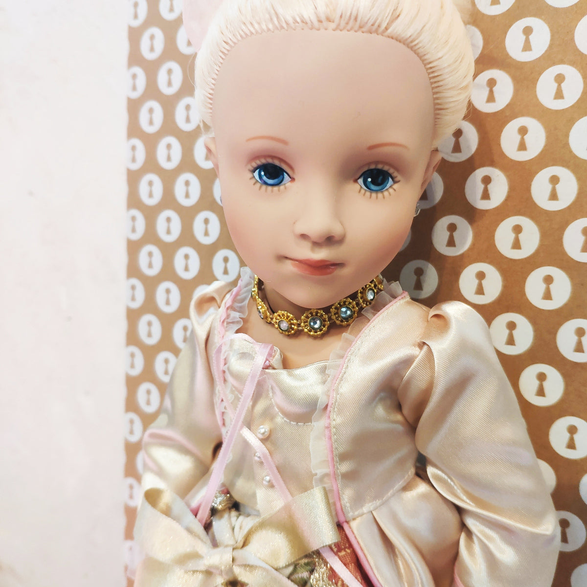Poupée Reine