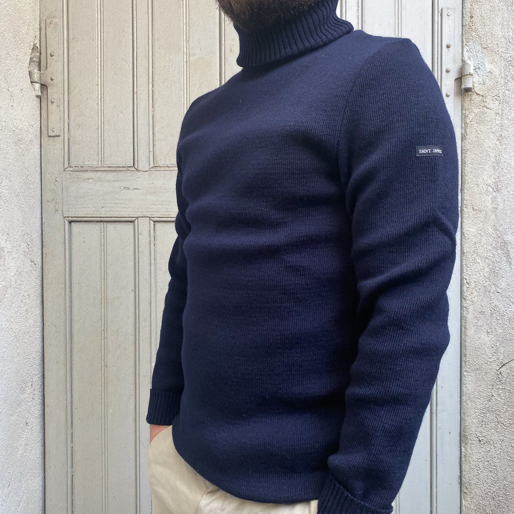 Pull col roulé marin