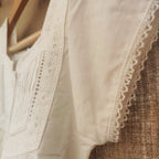 Robe blanche à manches courtes