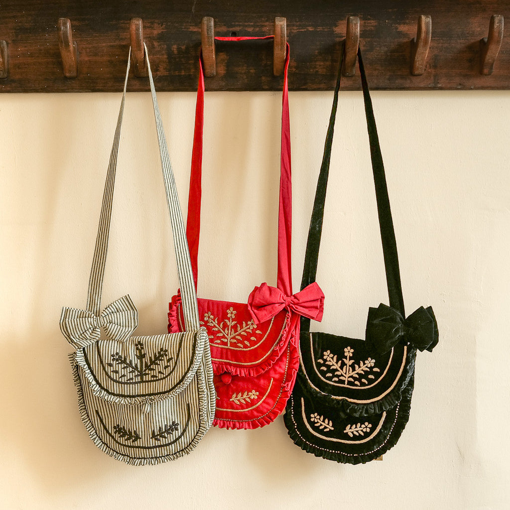Sac bandoulière avec pince à cheveux