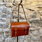 Sacoche rigide en cuir