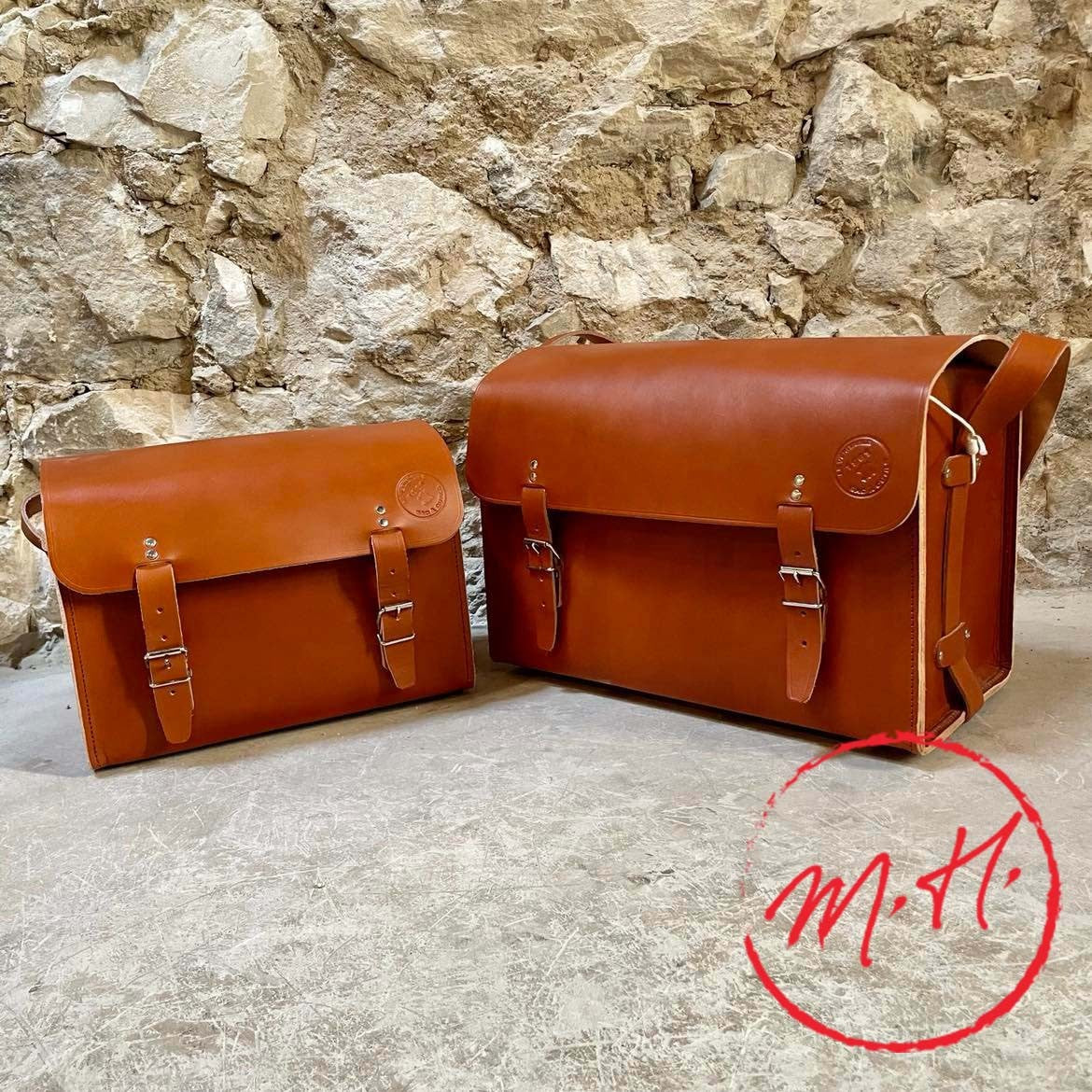 Sacoche rigide en cuir