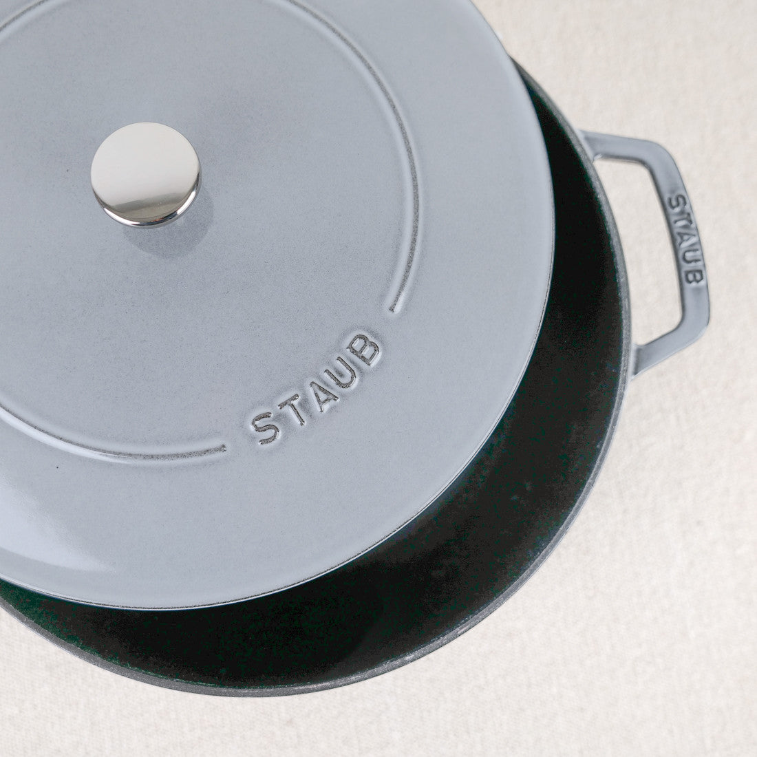 Sauteuse en fonte graphite